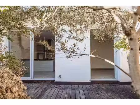 quartier bel air - maison avec 4 chambres  séjour-cuisine donnant sur jardinet  garage et 
