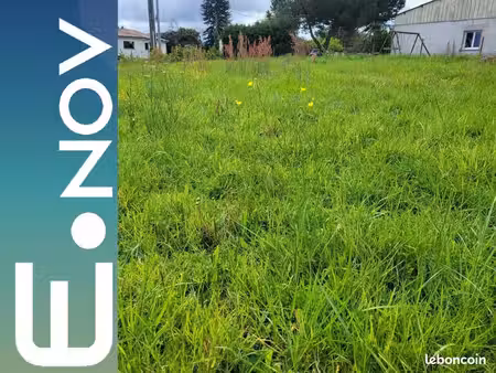 terrain 555 m² creon