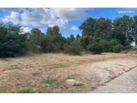 terrain 1200 m2 podensac