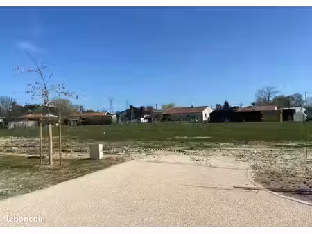 terrain 570 m² saint laurent medoc