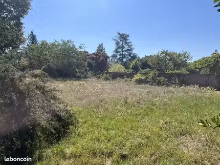 terrain à bâtir de 1094 m² à vensac (33)