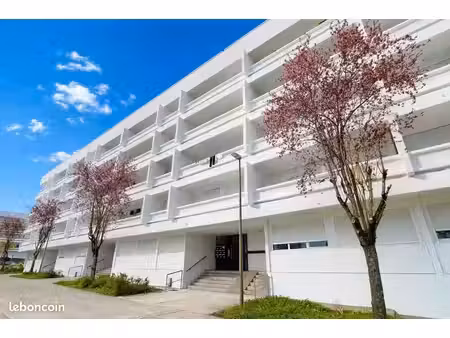 appartement 4 pièces 77 m²
