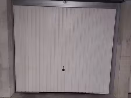 vente garage près de la mairie castelnau le lez