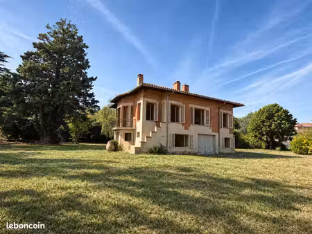 maison remarquable centre castanet tolosan