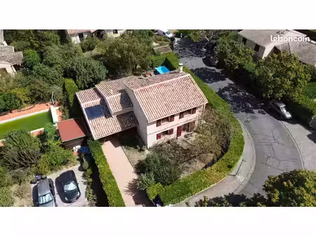 maison 7 pièces 145 m²