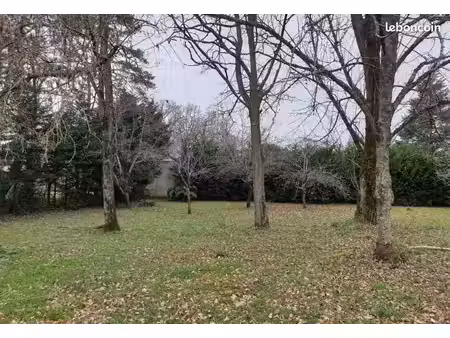 terrain 1 117 m² saint caprais de bordeaux