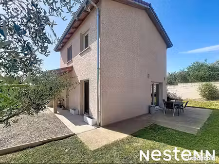 villa 4 pièces 82 m²