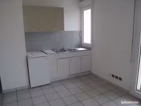 loue studio 27 m2 eybens proche du centre