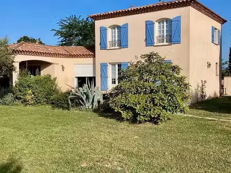 villa 6 pièces 145m2