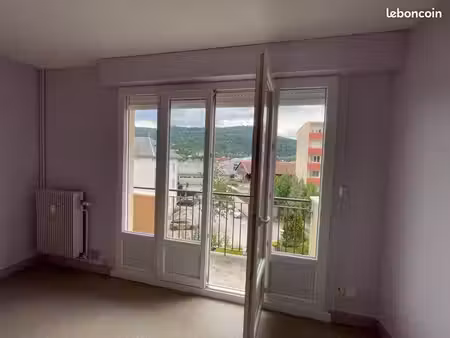 au clos didier t1 26m2 balcon vue mont rivel