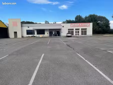 local bletterans 420 m2 zone commerciale