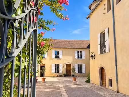 maison 10 pièces 326 m²