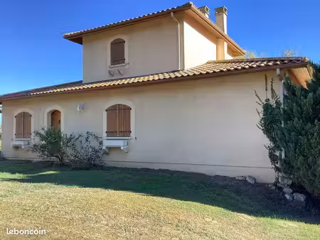 villa 4 pièces 130 m²