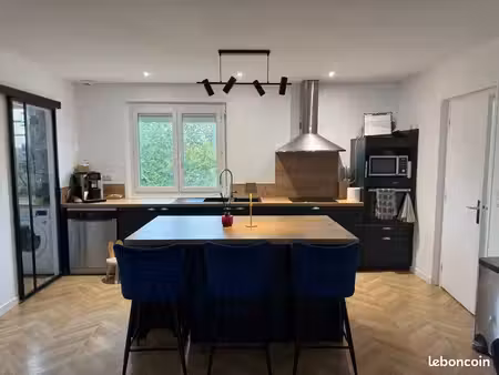 maison rénovée 100 m² – terrain clos 1600 m² – suite parentale 20 m²