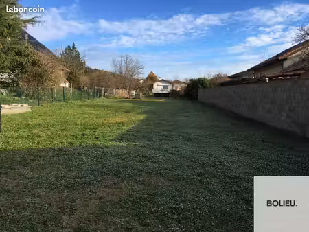 terrain 665 m² lumbin