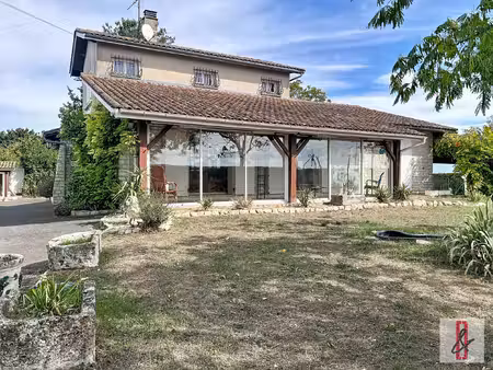 anais  maison 4 chambres avec jardin et piscine
