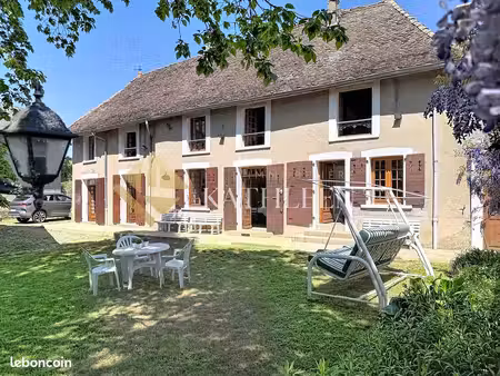 maison 7 pièces 165 m²