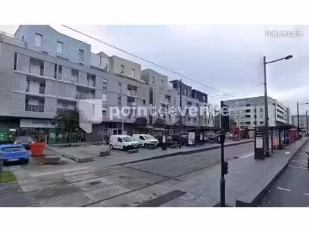 local commercial 49 m²