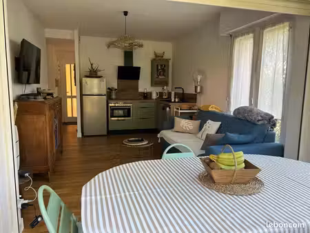 appartement t1 bis au bord du courant