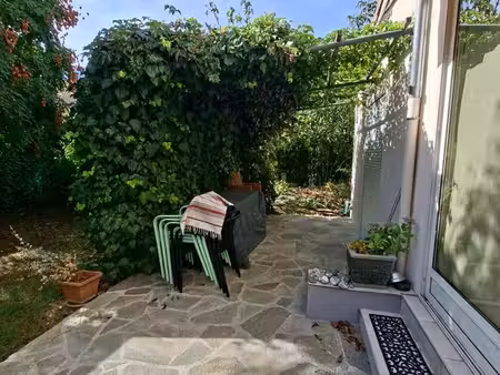 maison 105 m²  4 chambres avec jardin et dépendances