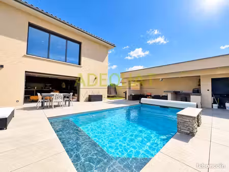 maison 5 pièces 155 m²