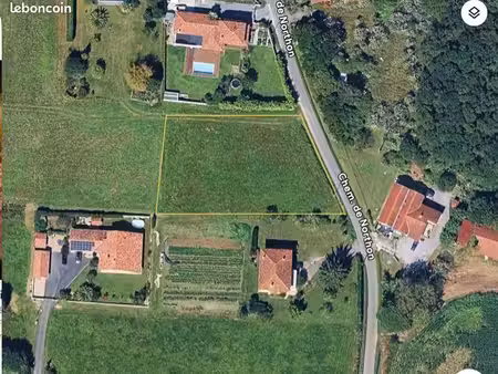 à vendre terrain constructible de 2400m2
