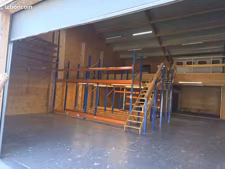 local 500 m² montarnaud
