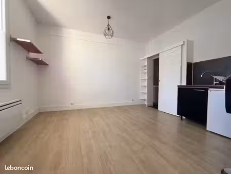 studio 1 pièce 18 m²