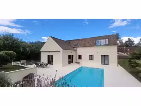 maison avec piscine et jardin chambly (60)