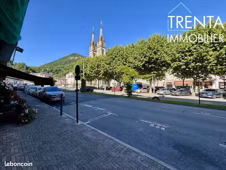 local 178 m² voiron