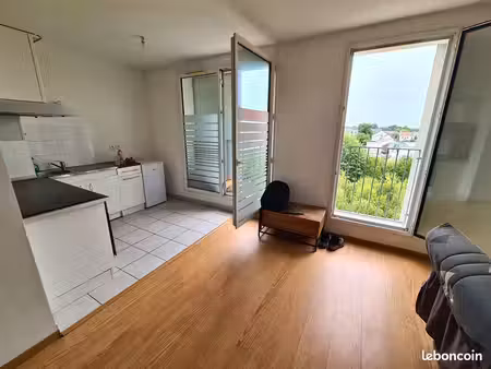 studio 1 pièce 30 m²