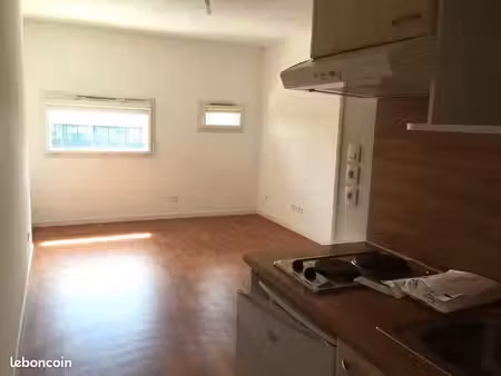 studio 1 pièce 22 m²