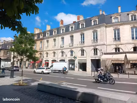bureaux 83 m² bordeaux