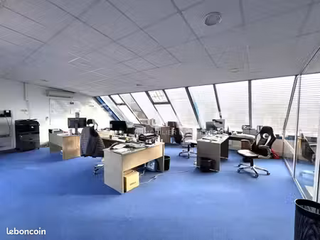 bureaux 100 m²