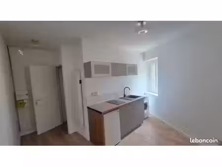 studette rénovée centre de st genest