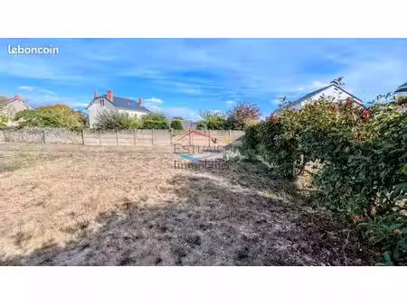 terrain 471 m² saint etienne de montluc
