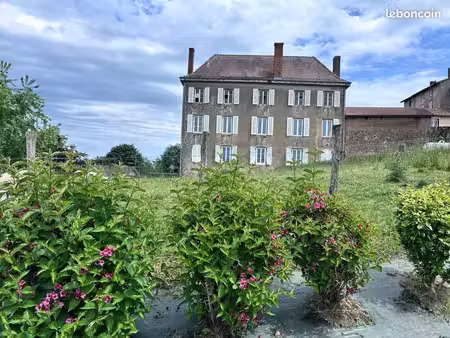 immeuble 195 m² coutouvre
