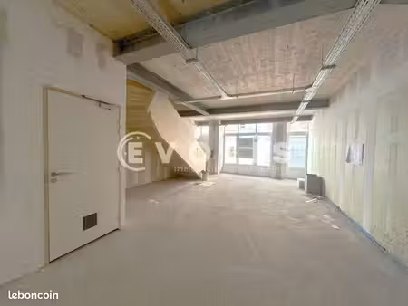bureau 358 m²