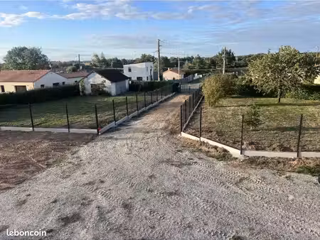 terrain 412 m² couffe