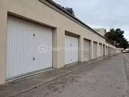 vends garage voiture ou stockage
