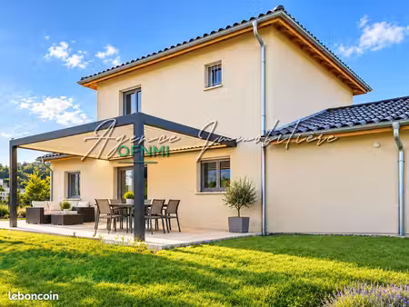 propriété 5 pièces 97 m²
