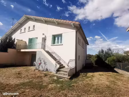 maison mitoyenne avec jardin à vendre balbigny centre