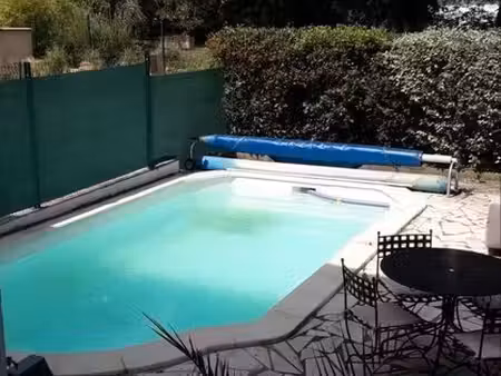 duplex de 96 m2 dans maison de maître (divisée en 5 appartements) avec piscine et terrain 