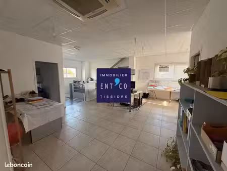 bureaux 98 m² boé