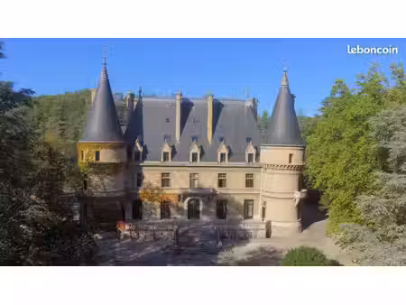 bureaux de caractère au château de valbois – l’étrat