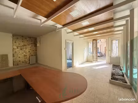 local 125 m² roanne