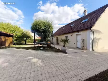 maison 8 pièces 173 m²