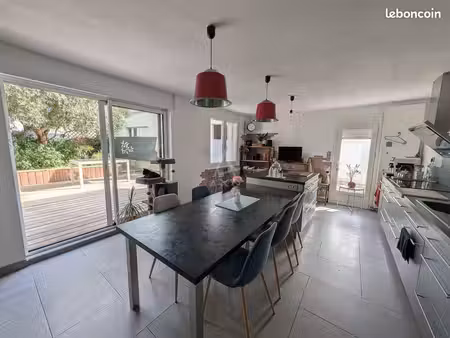 maison 12 pièces 179 m²