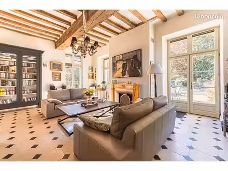 maison 4 pièces 203 m²