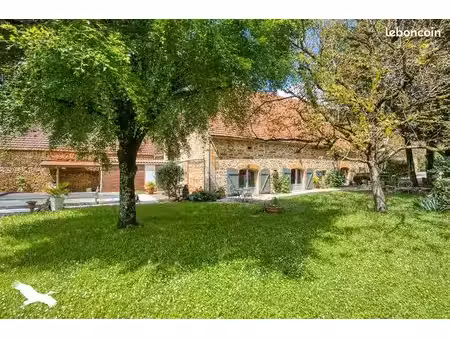 longère 6 pièces 135 m²